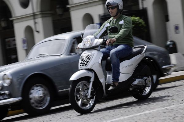 Scarabeo 200
